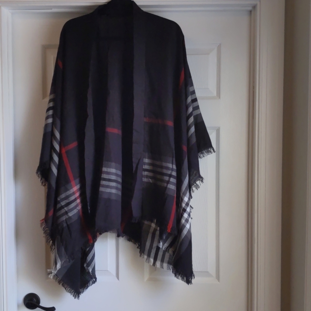 Poncho Scarf in black plaid, One size